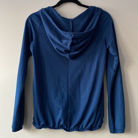 Ricki’s Long Sleeve Bubble Hem Hoodie - Picture 5 of 9